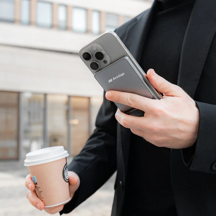 ScandiCharge – Magnetisk Powerbank med Överhettningsskydd
